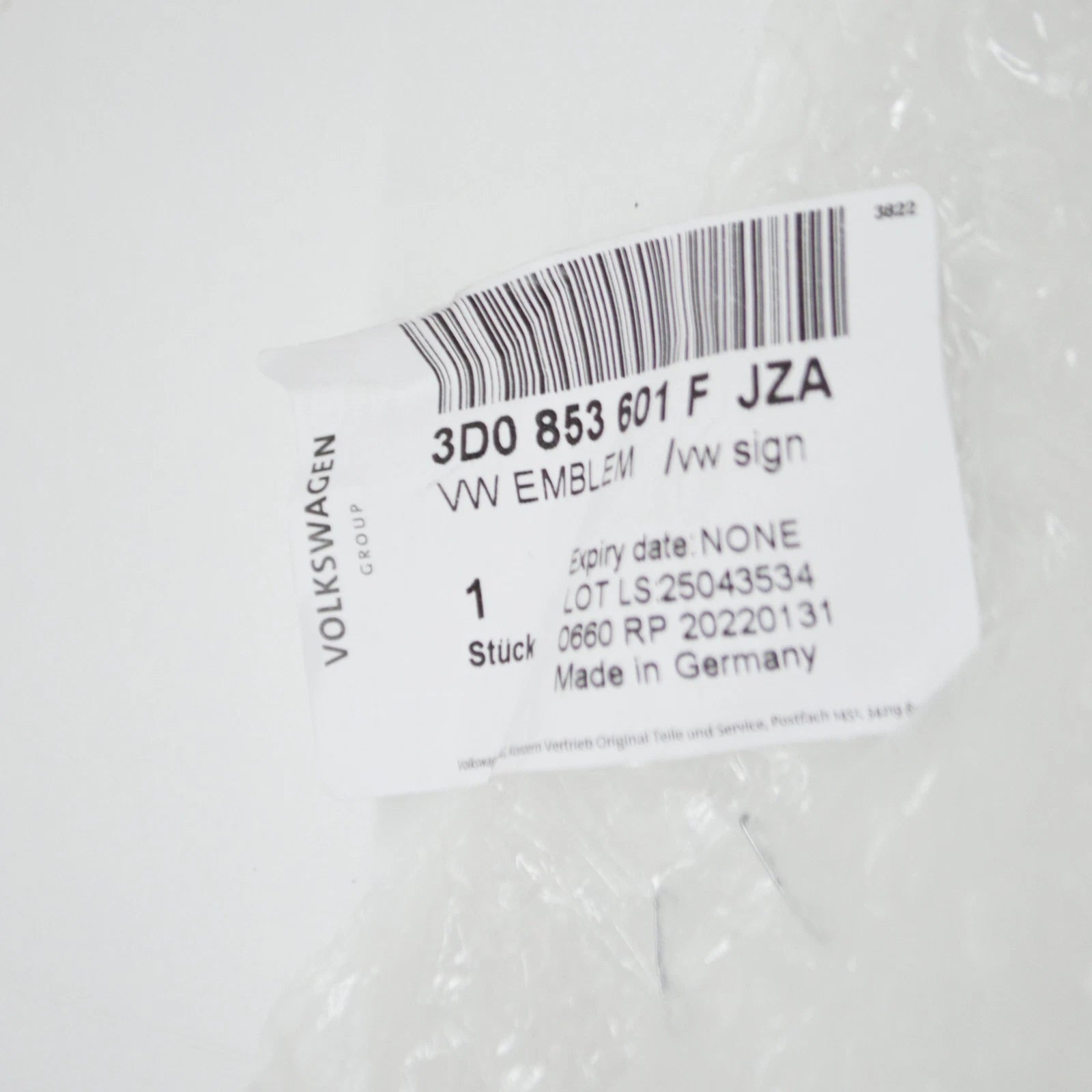 NEW VOLKSWAGEN PASSAT B7 FRONT RADIATOR GRILLE BADGE 3D0853601FJZA ORIGINAL