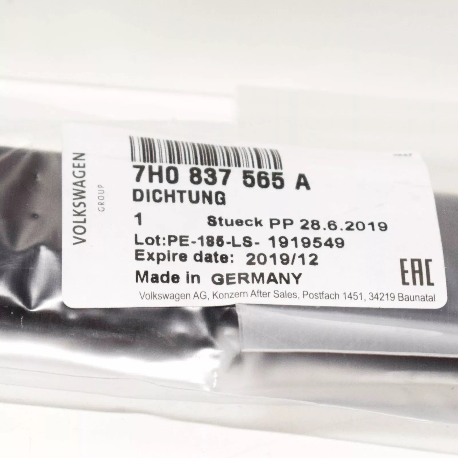 NEW VOLKSWAGEN TRANSPORTER T5 FRONT LEFT DOOR SEAL 7H0837565A ORIGINAL