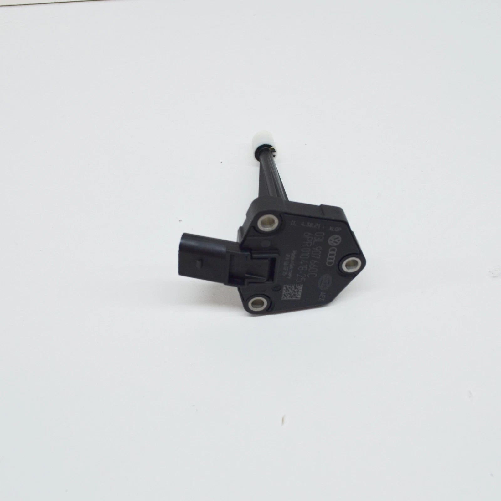 NEW VW TOUAREG 7P ENGINE OIL LEVEL SENSOR 03L907660C