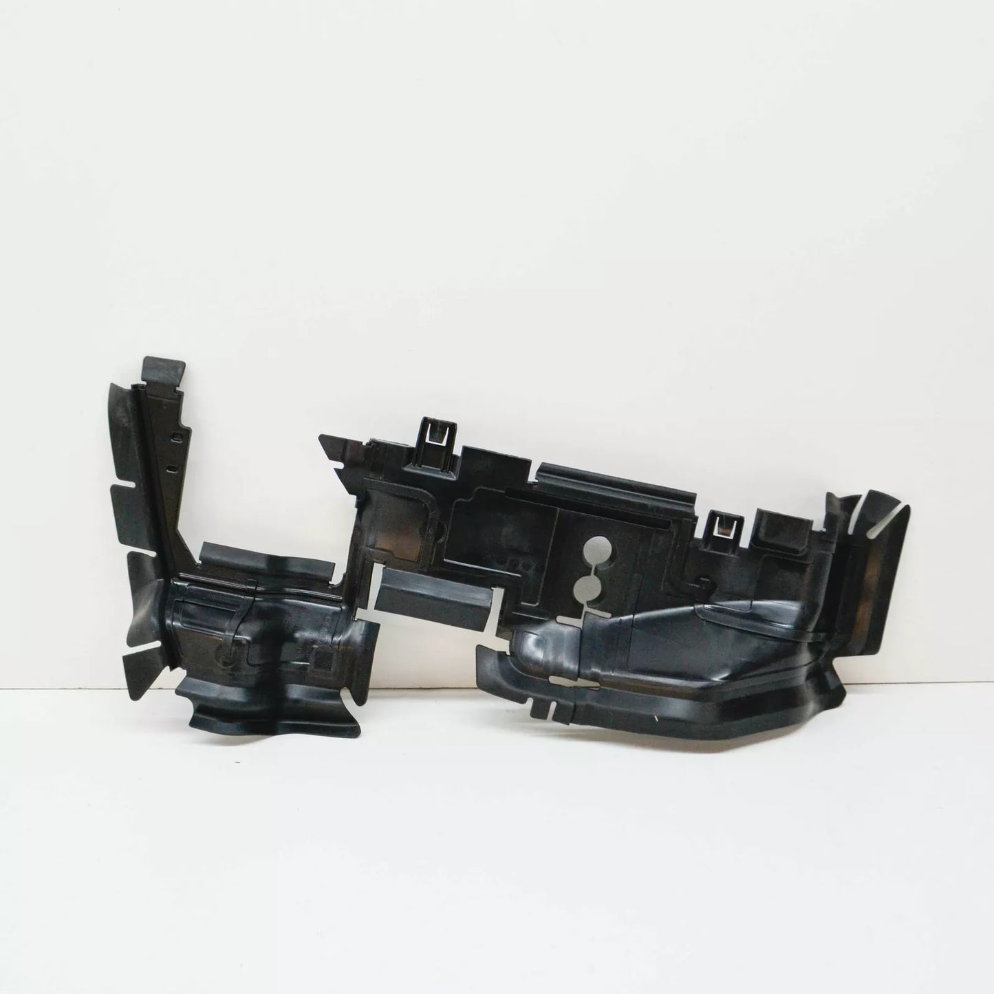 NEW AUDI Q5 80A FRONT RIGHT RADIATOR SUPPORT AIR BAFFLE 80A121284DP