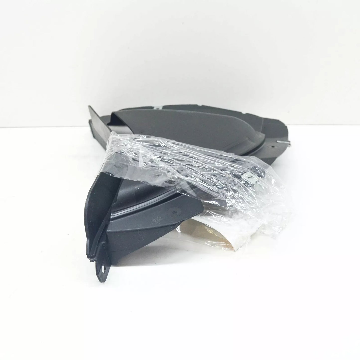 NEW BMW 6 F12 LCI FRONT LEFT FENDER WHEEL ARCH BOTTOM COVER 51757224465 ORIGINAL