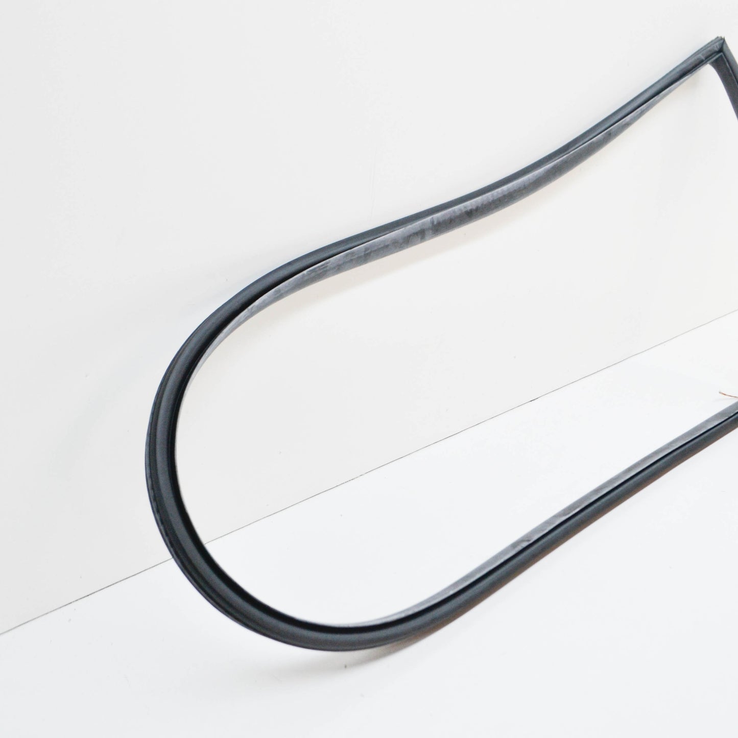 new bmw 3 compact e36 rear left window seal 51728146765 8146765 original