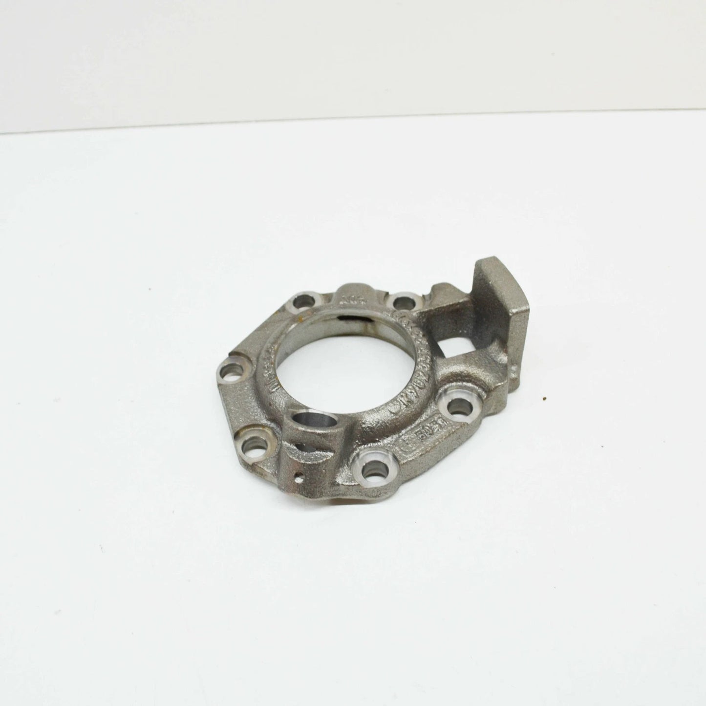 NEW MB G W463 REAR DRIVE SHAFT RIGHT BEARING COVER A4633570219 ORIGINAL