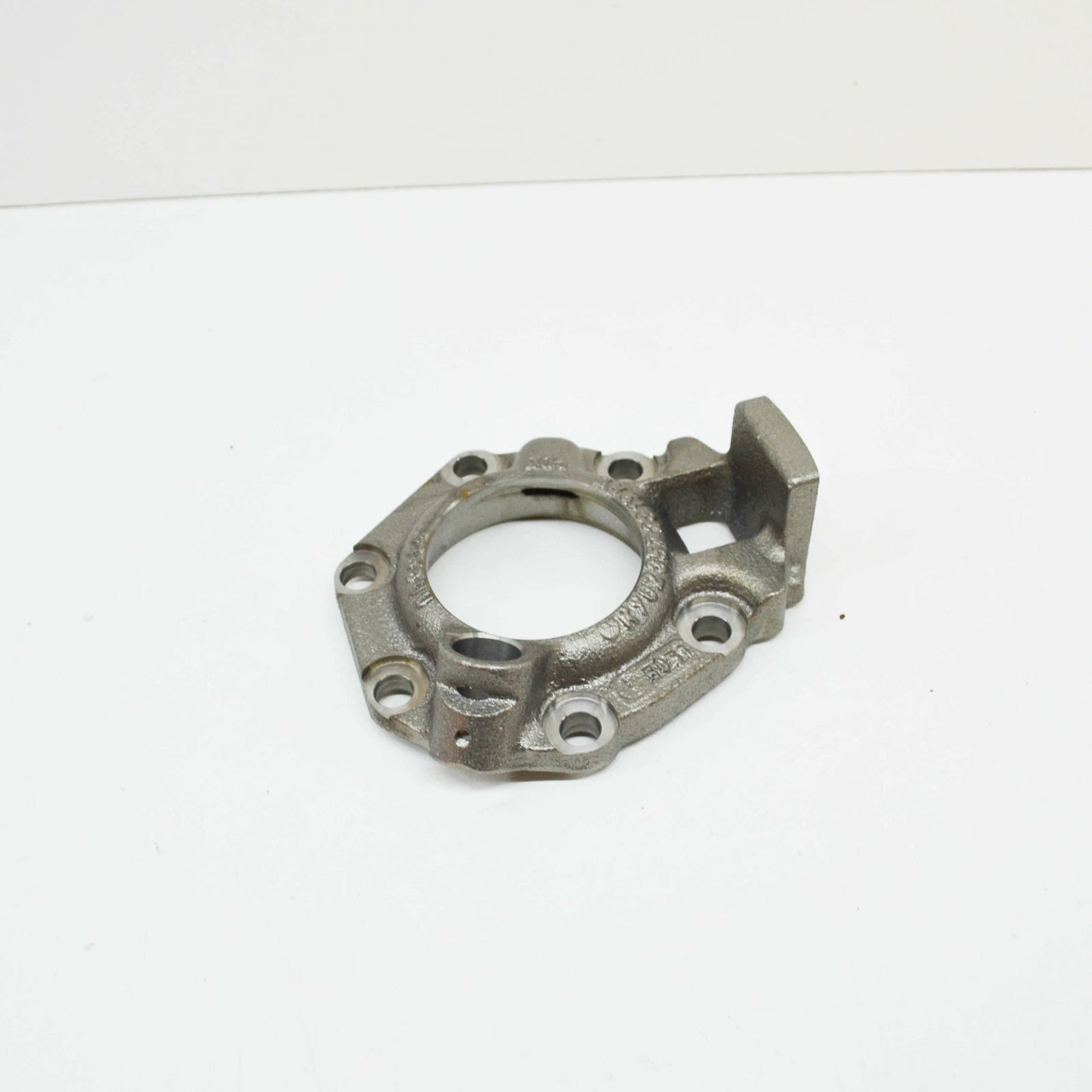 NEW MB G W463 REAR DRIVE SHAFT RIGHT BEARING COVER A4633570219 ORIGINAL