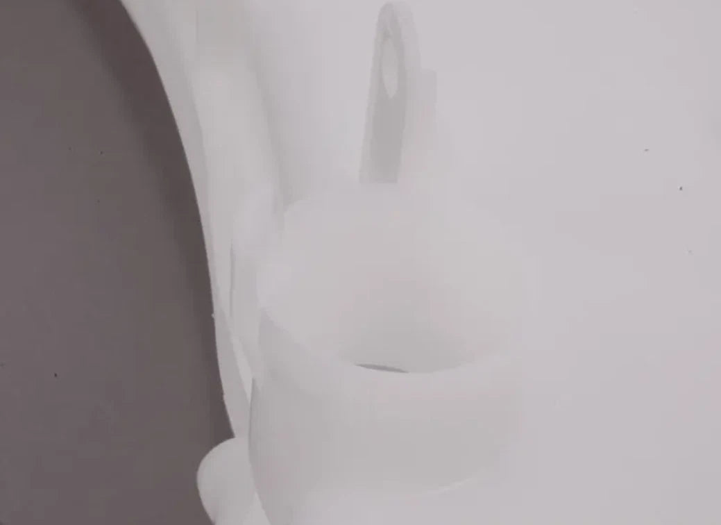 NEW BMW 1 E82 WINDSHIELD WASHER FLUID RESERVOIR 61677238668 7238668 ORIGINAL