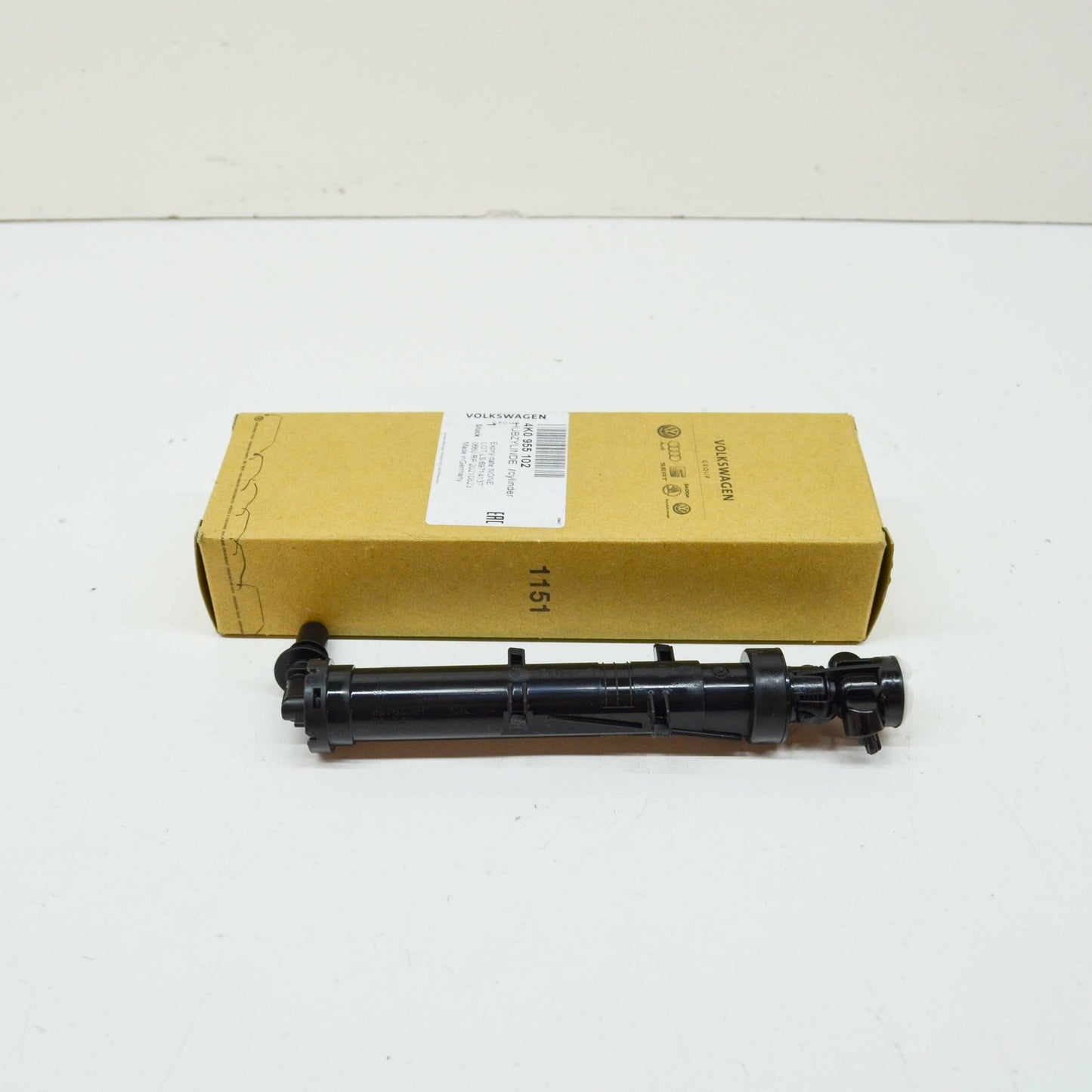 NEW AUDI A6 C8 FRONT BUMPER RIGHT HEADLIGHT WASHER CYLINDER 4K0955102 ORIGINAL