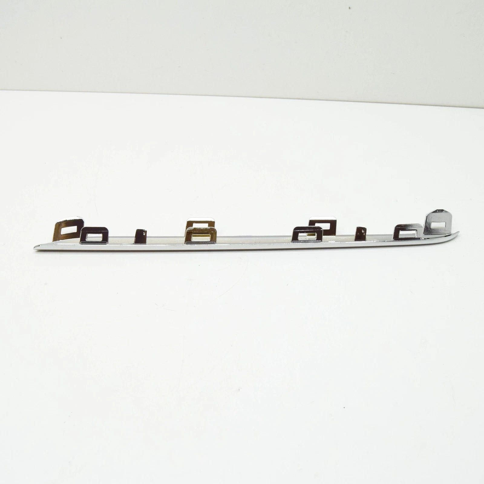 NEW MERCEDES-BENZ E W213 RADIATOR GRILLE RIGHT TRIM MOLDING A2388881000 ORIGINAL