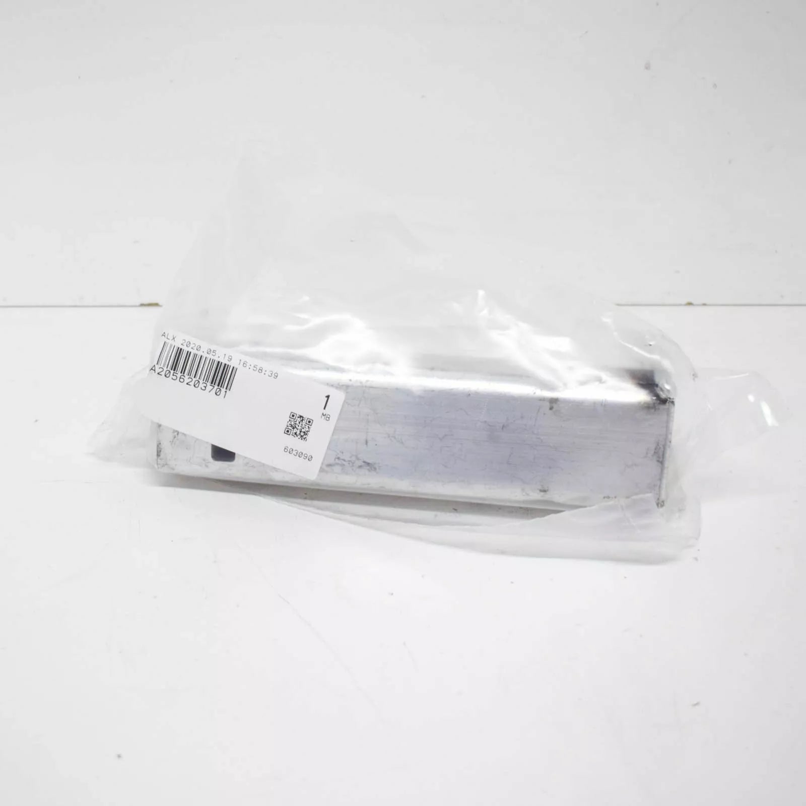 NEW MB C-CLASS W205 FRONT RIGHT IMPACT ABSORBER A2056203701 2015