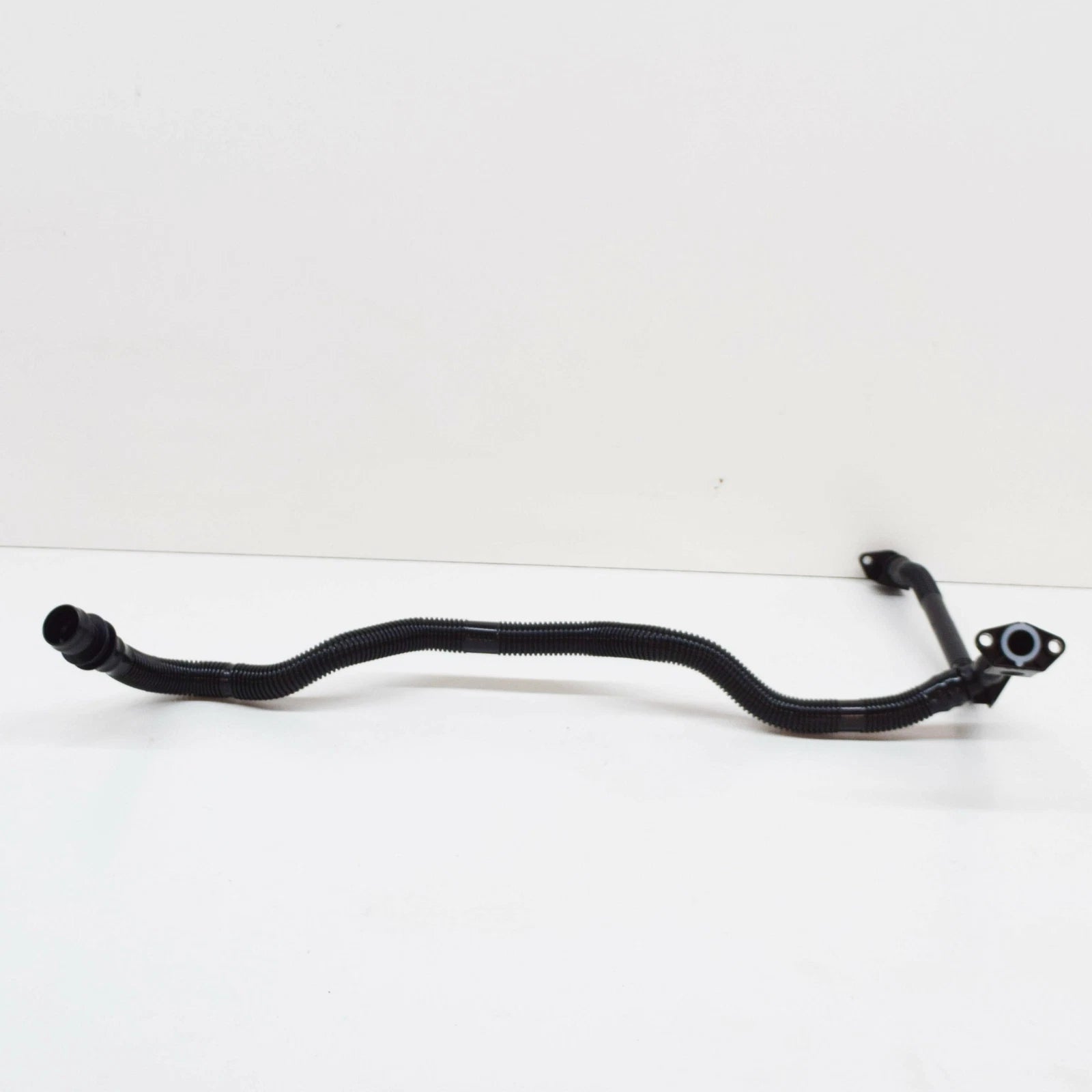 NEW AUDI A4 B8 SECONDARY AIR PUMP CONNECTING PIPE 06E131143AJ