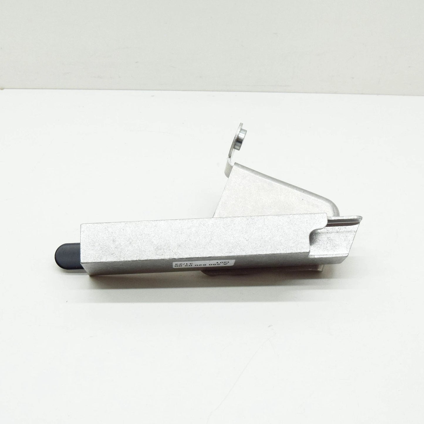 NEW MERCEDES-BENZ AMG GT X290 FRONT RIGHT BUMPER BRACKET A2906200200 ORIGINAL