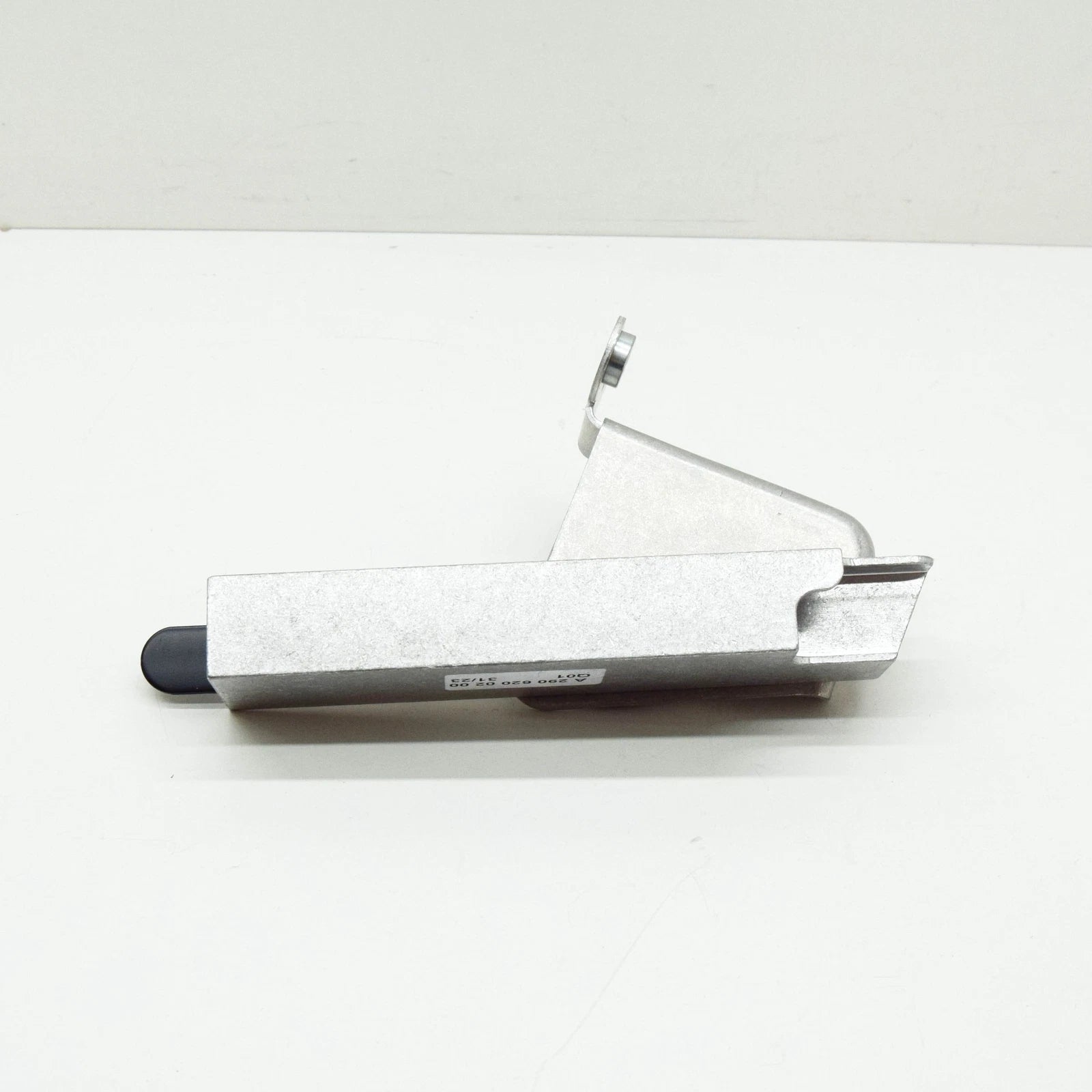 NEW MERCEDES-BENZ AMG GT X290 FRONT RIGHT BUMPER BRACKET A2906200200 ORIGINAL