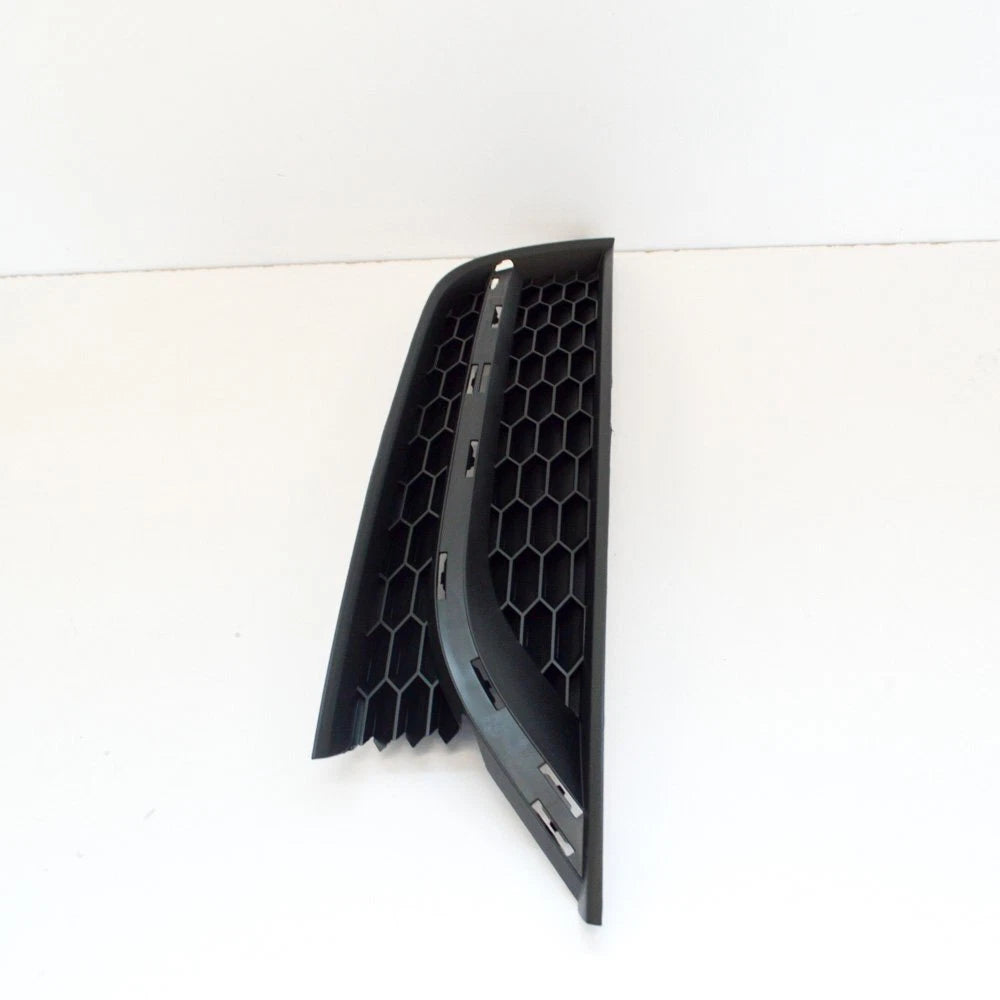 NEW VOLKSWAGEN PASSAT B7 FRONT BUMPER RIGHT LOWER GRILLE 561853666C9B9 ORIGINAL