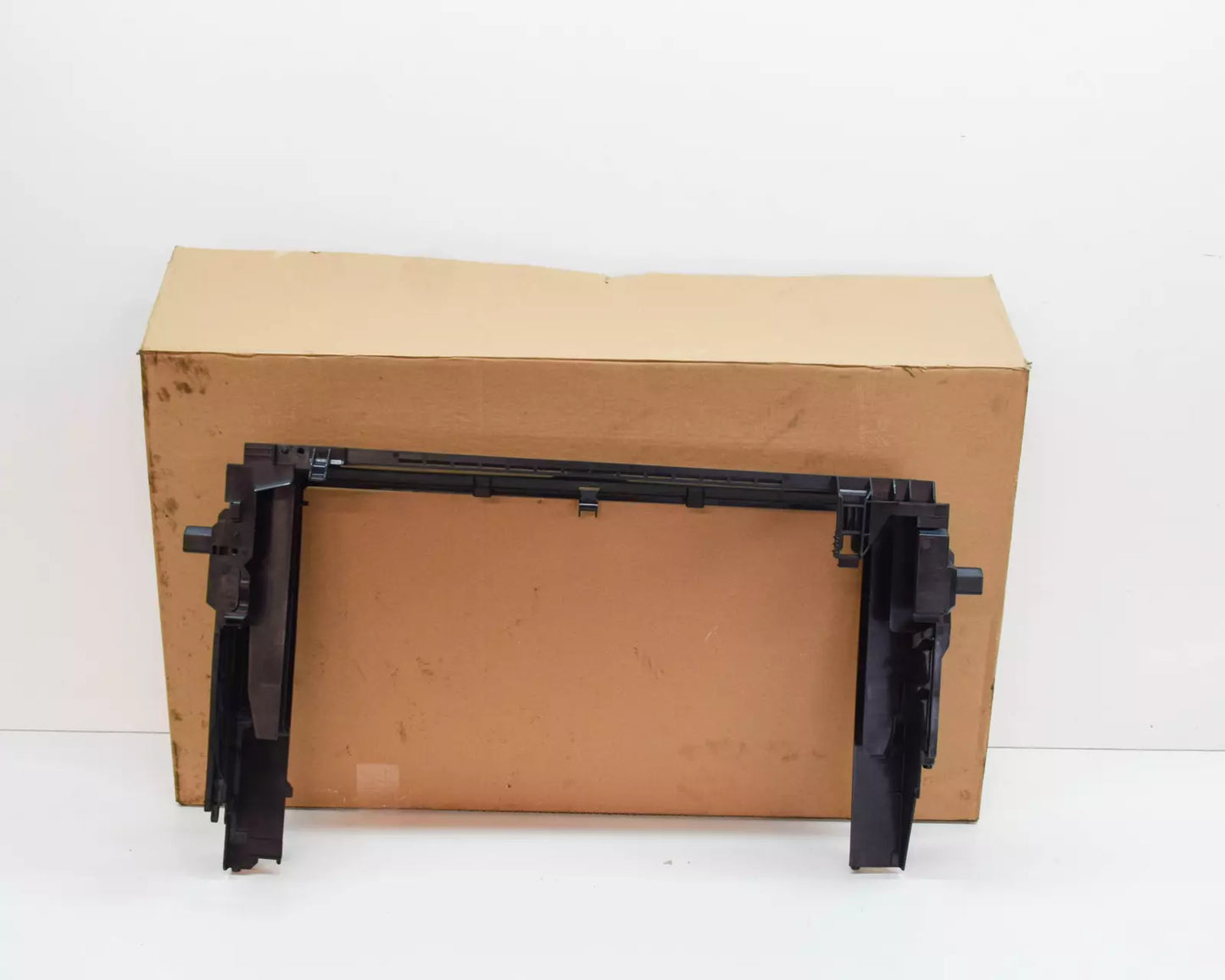 NEW BMW 5 F10 LOWER RADIATOR MODULE CARRIER 2284247 17112284247 ORIGINAL