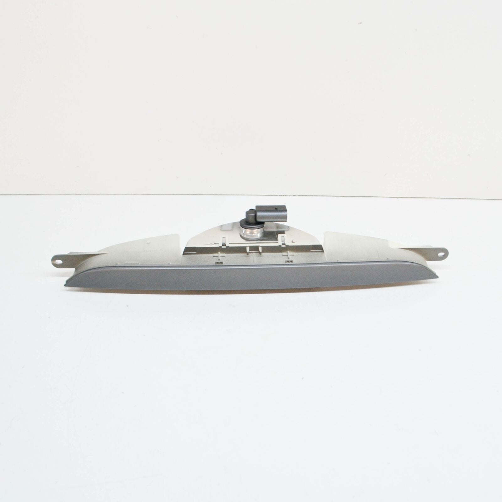 NEW AUDI TT 8J REAR BUMPER CENTER FOG LIGHT 8J0945703A1RR 2010 ORIGINAL