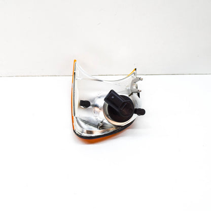 NEW BMW 3 E46 FRONT RIGHT TURN INDICATOR LIGHT 63136919650 6919650 2003 ORIGINAL
