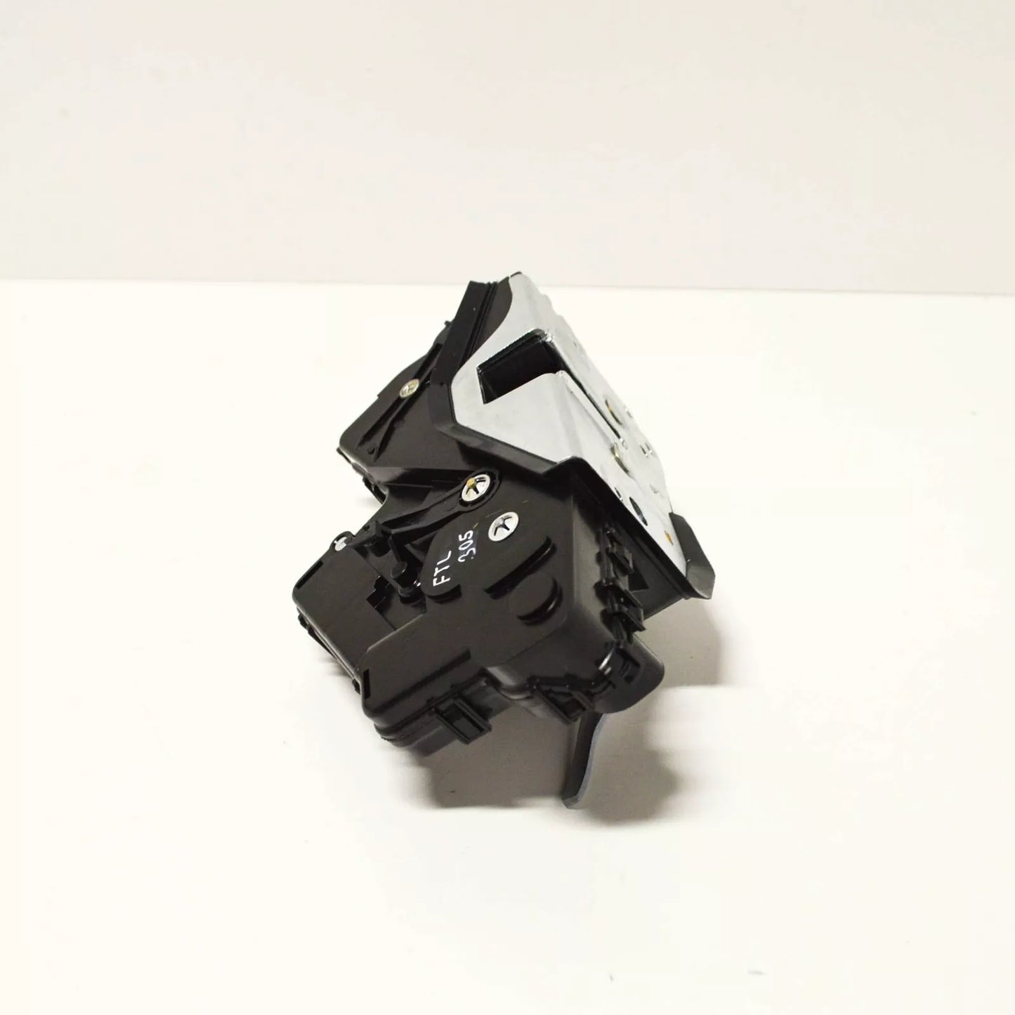 NEW BMW 3 E46 FRONT LEFT DOOR LOCK LHD 51217011305 7011305 ORIGINAL