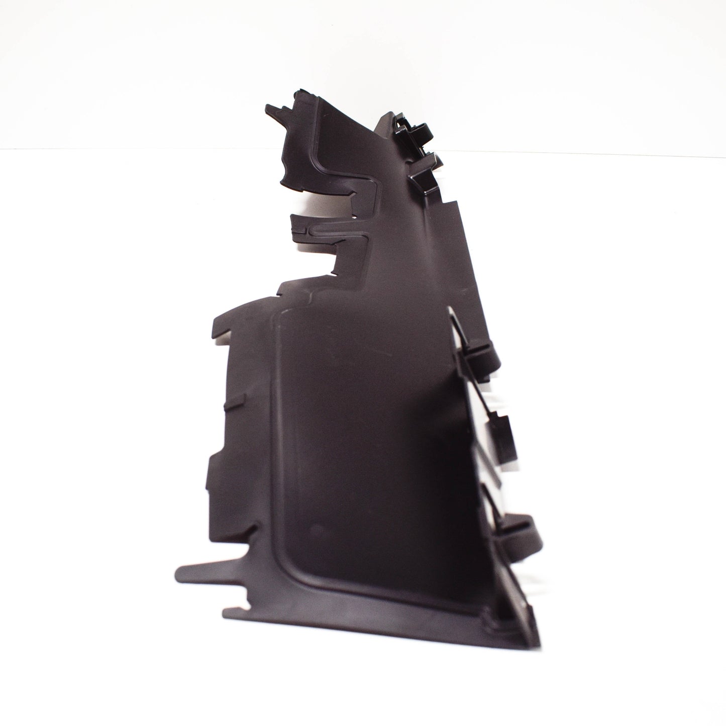 NEW VOLKSWAGEN PASSAT B8 LEFT RADIATOR AIR GUIDE 3G0121283A ORIGINAL