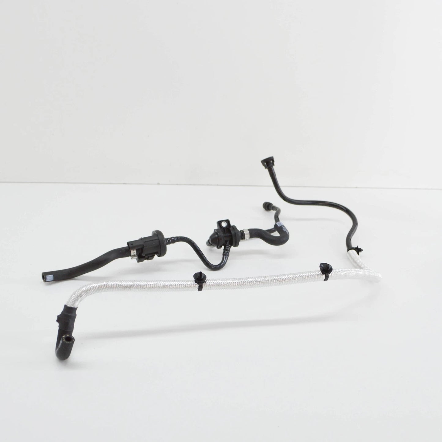 NEW AUDI TT RS 8J VACUUM HOSE WITH CONNECTING PARTS 07K133352C ORIGINAL