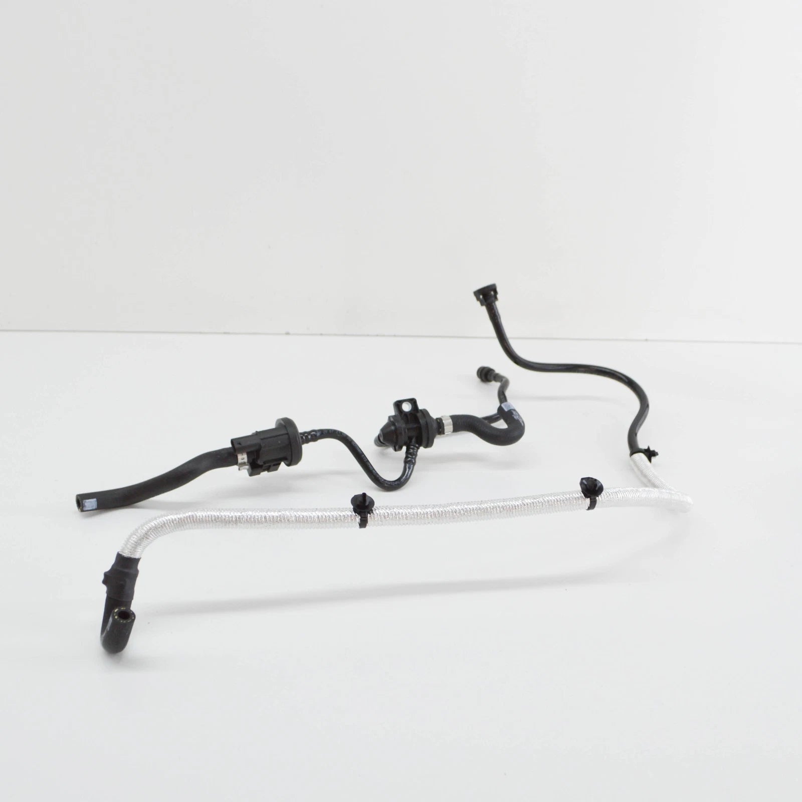 NEW AUDI TT RS 8J VACUUM HOSE WITH CONNECTING PARTS 07K133352C ORIGINAL