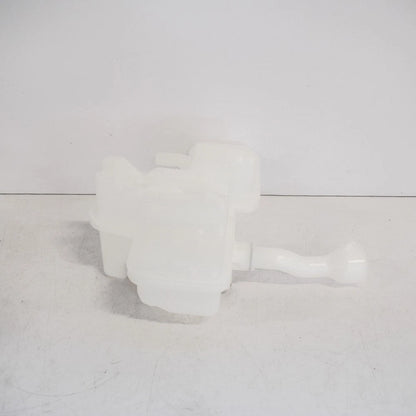 NEW BMW I3 WINDSHIELD WASHER TANK 61667381592 ORIGINAL