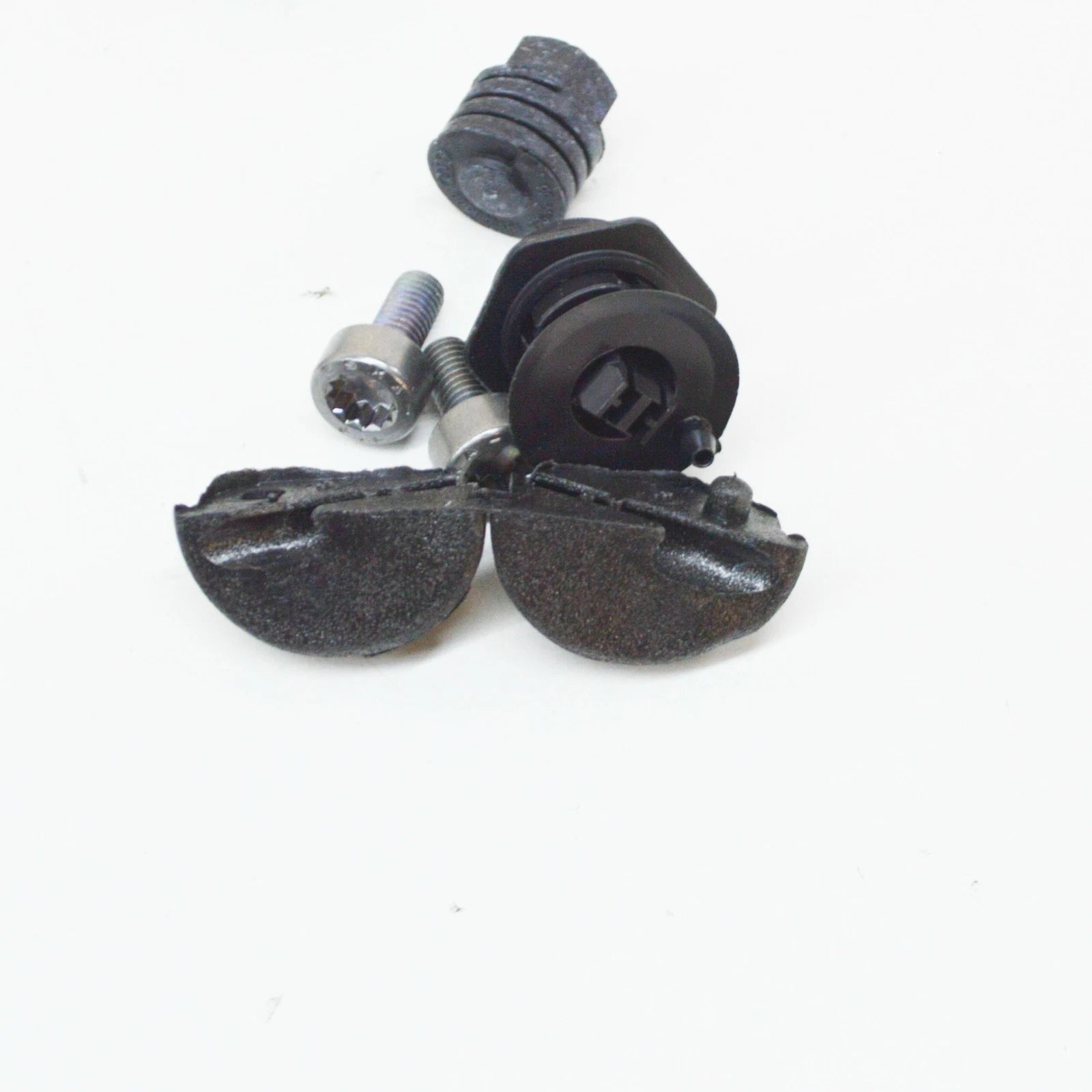 NEW AUDI A4 B8 ENGINE BONNET ATTACHMENT PARTS SET 8K0098615A