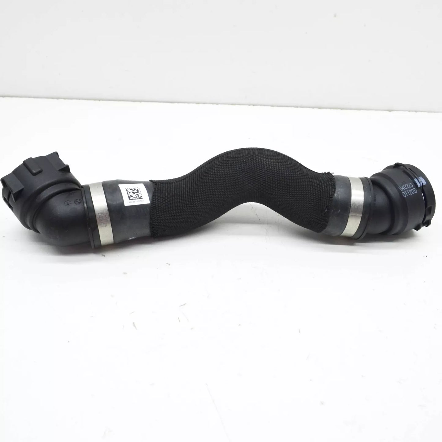 NEW BMW 5 G30 ENGINE COOLANT HOSE 17128575765 ORIGINAL
