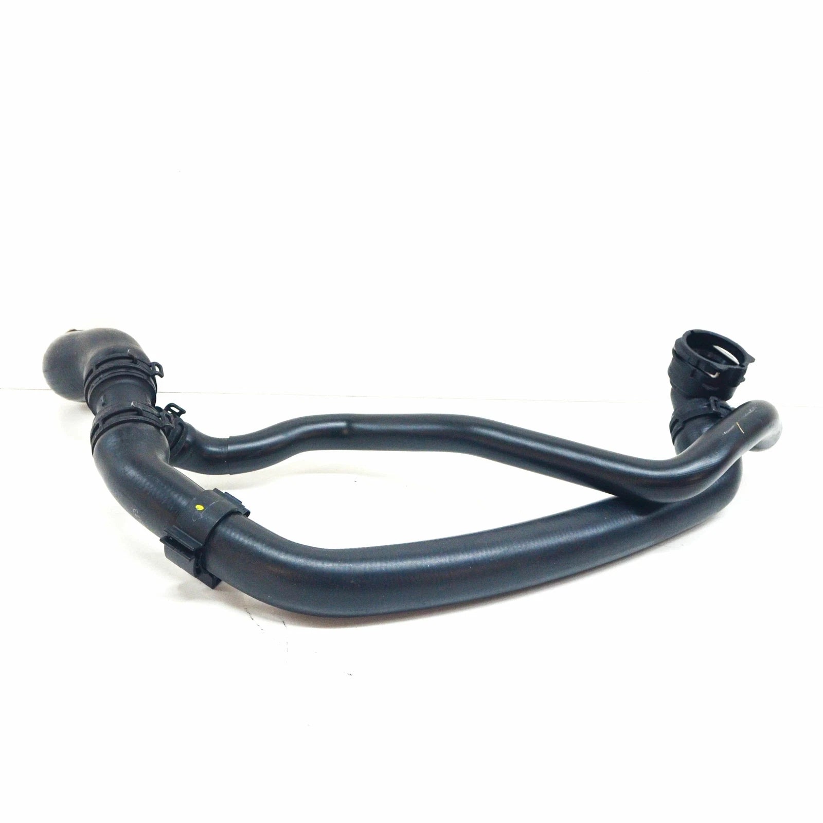 NEW AUDI Q3 8U ENGINE RADIATOR LOWER COOLANT HOSE 5N0122051CC