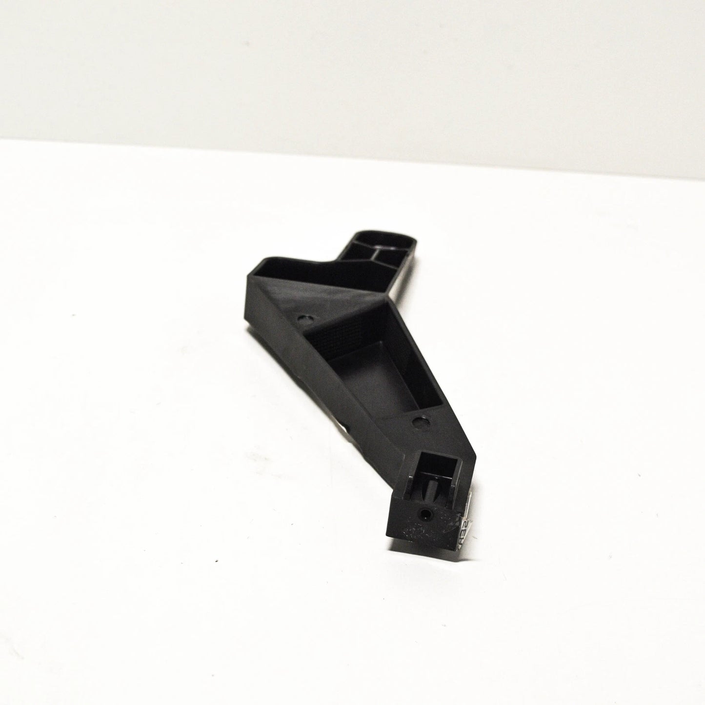 NEW AUDI TT 8S REAR BUMPER LEFT RETAINING BRACKET 8S0807329D ORIGINAL