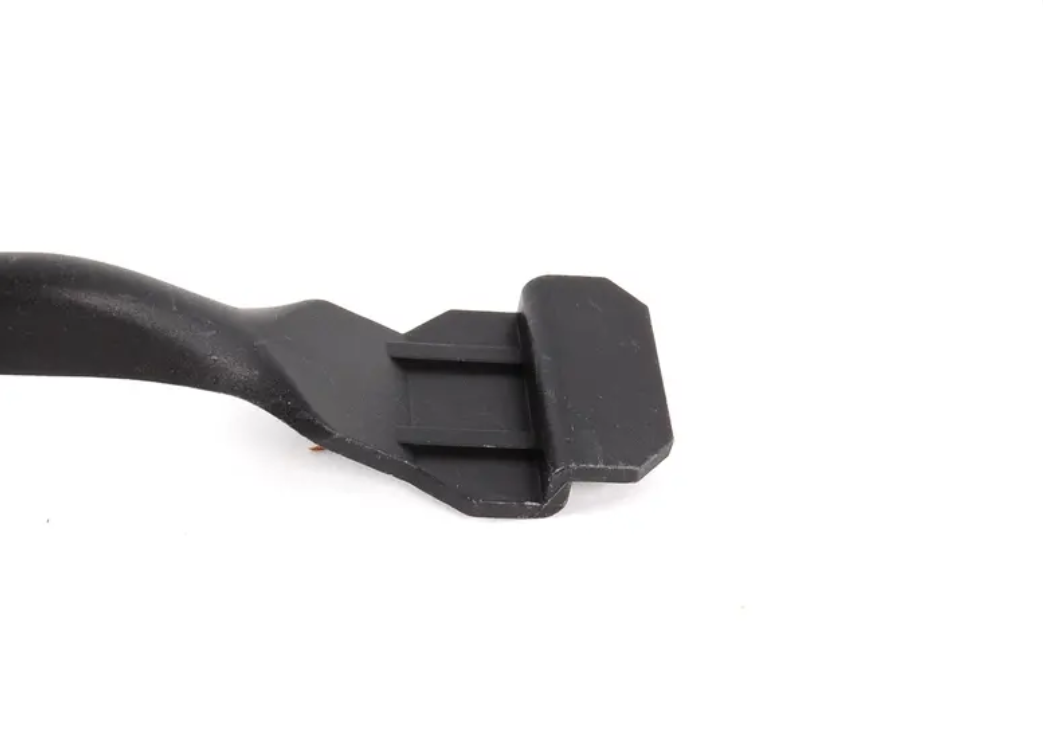 new bmw 5 e39 front airduct link 8215361 51718215361 original