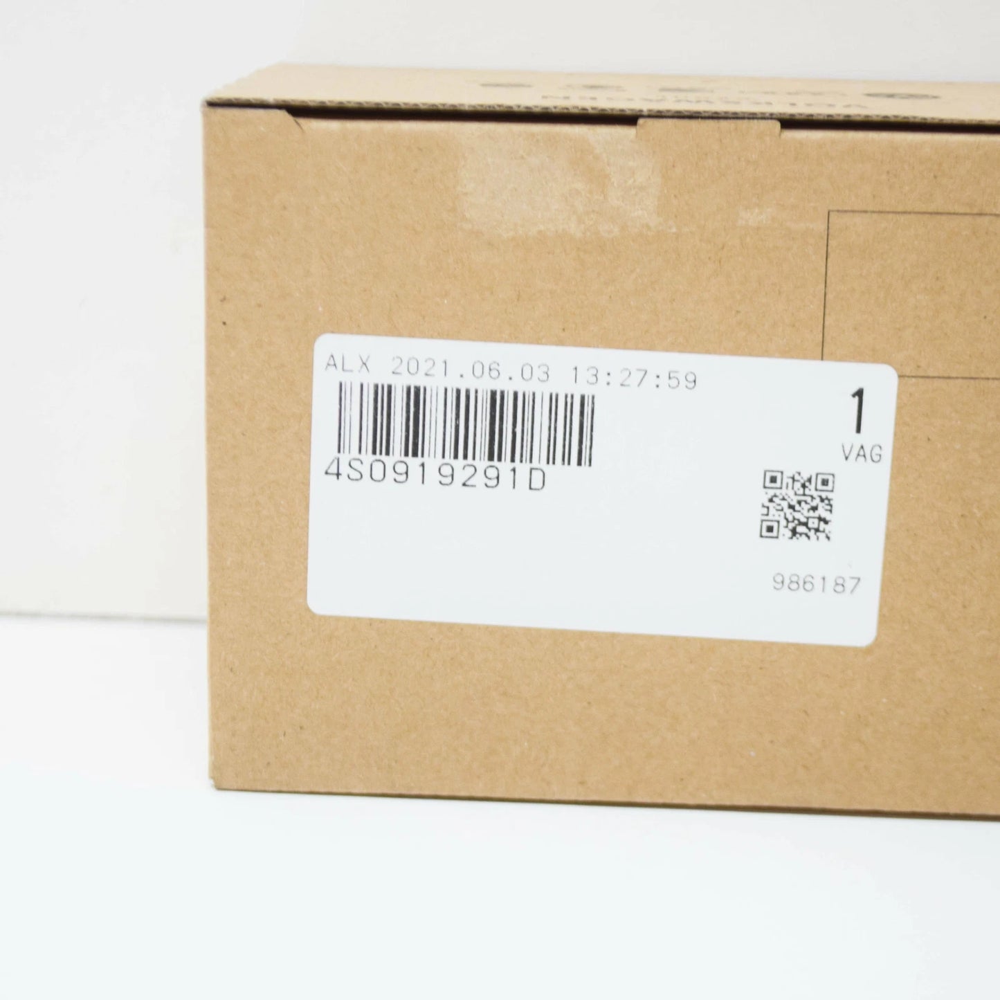 NEW AUDI R8 4S BRACKET ULTRASOUND SENSOR 4S0919291D 2018 ORIGINAL