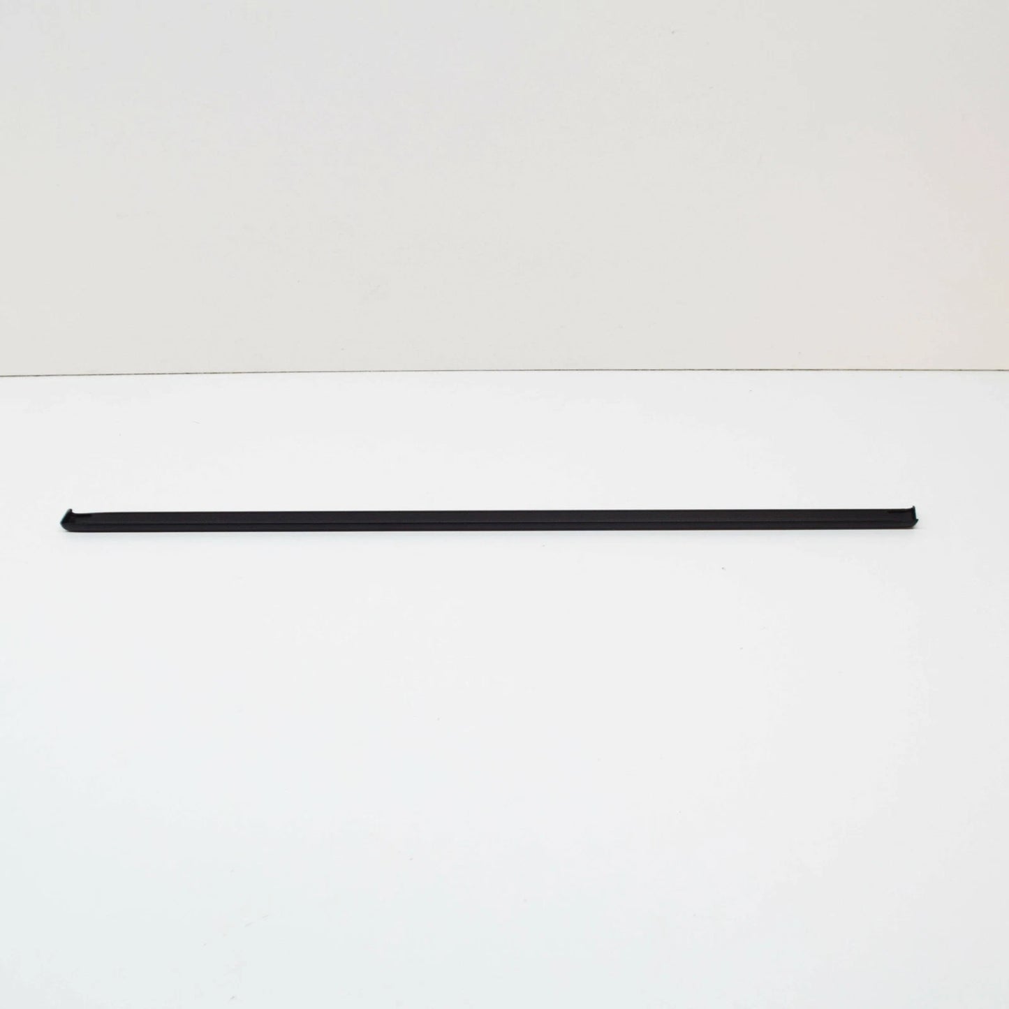 NEW BMW 3 CONVERTIBLE E30 RIGHT SIDE WINDOW MOLDING 51131961794 ORIGINAL