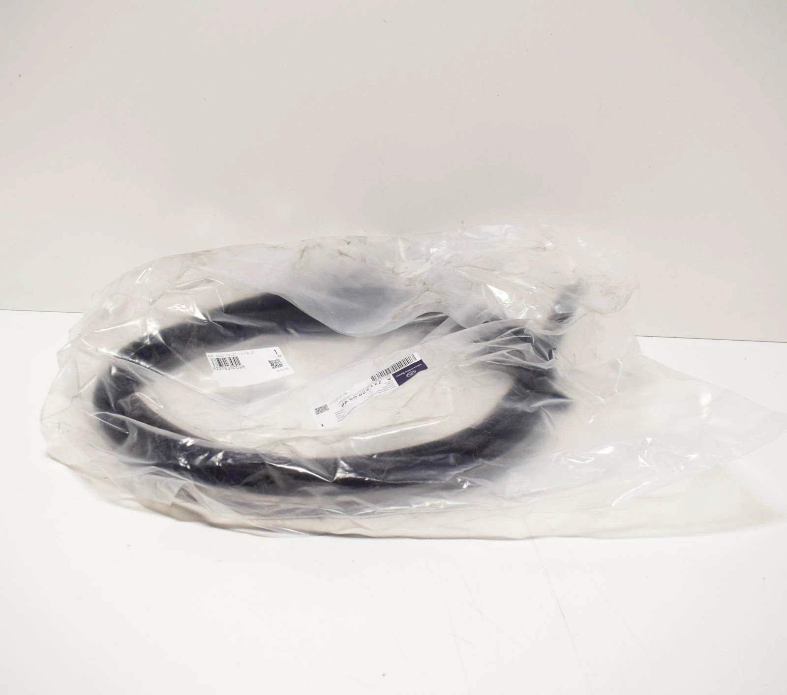 NEW MERCEDES-BENZ CL C216 FRONT HOOD SEAL A2216280598