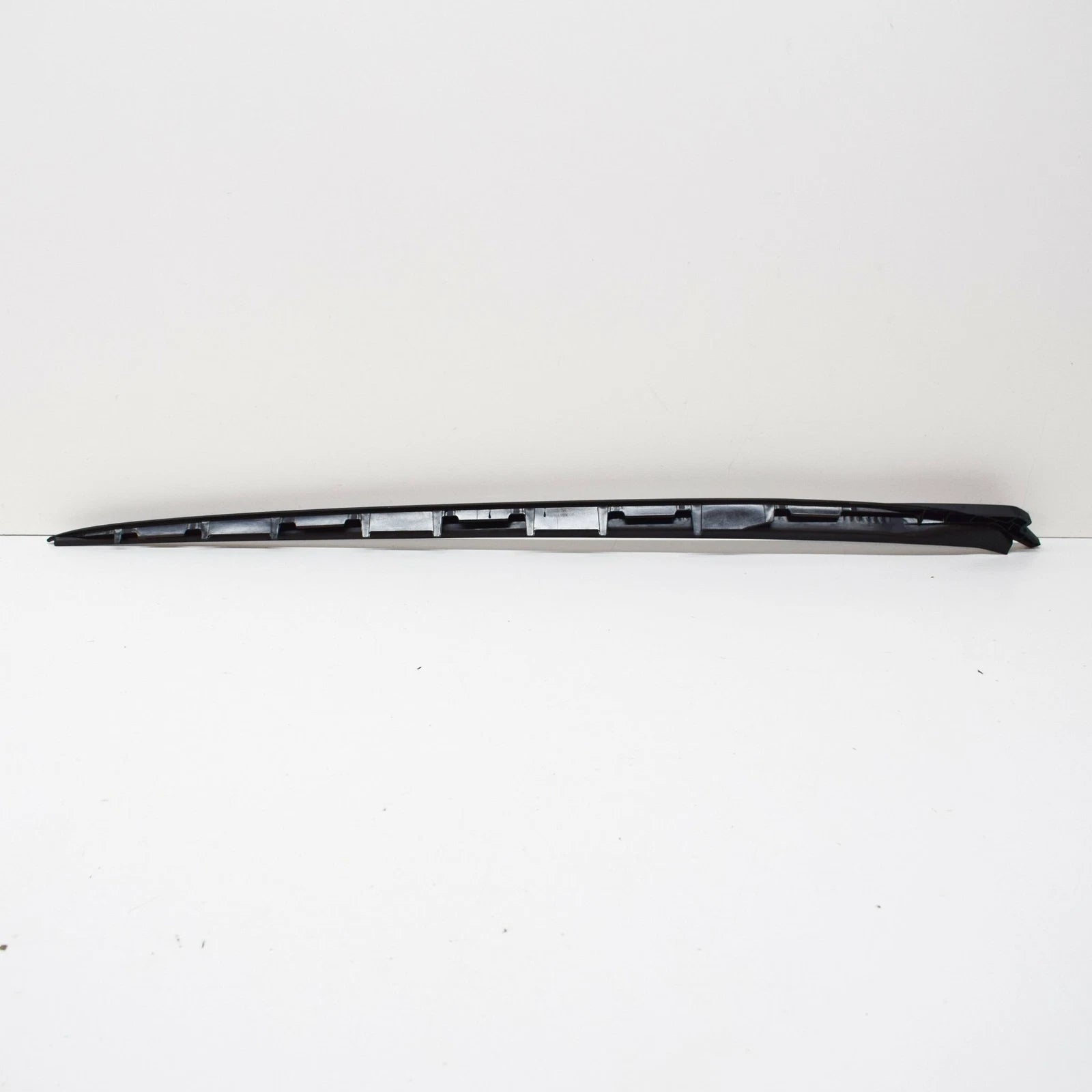 NEW BMW 3 F34 REAR DRIP MOLDING RIGHT SIDE 51317285948 7285948 2014 ORIGINAL