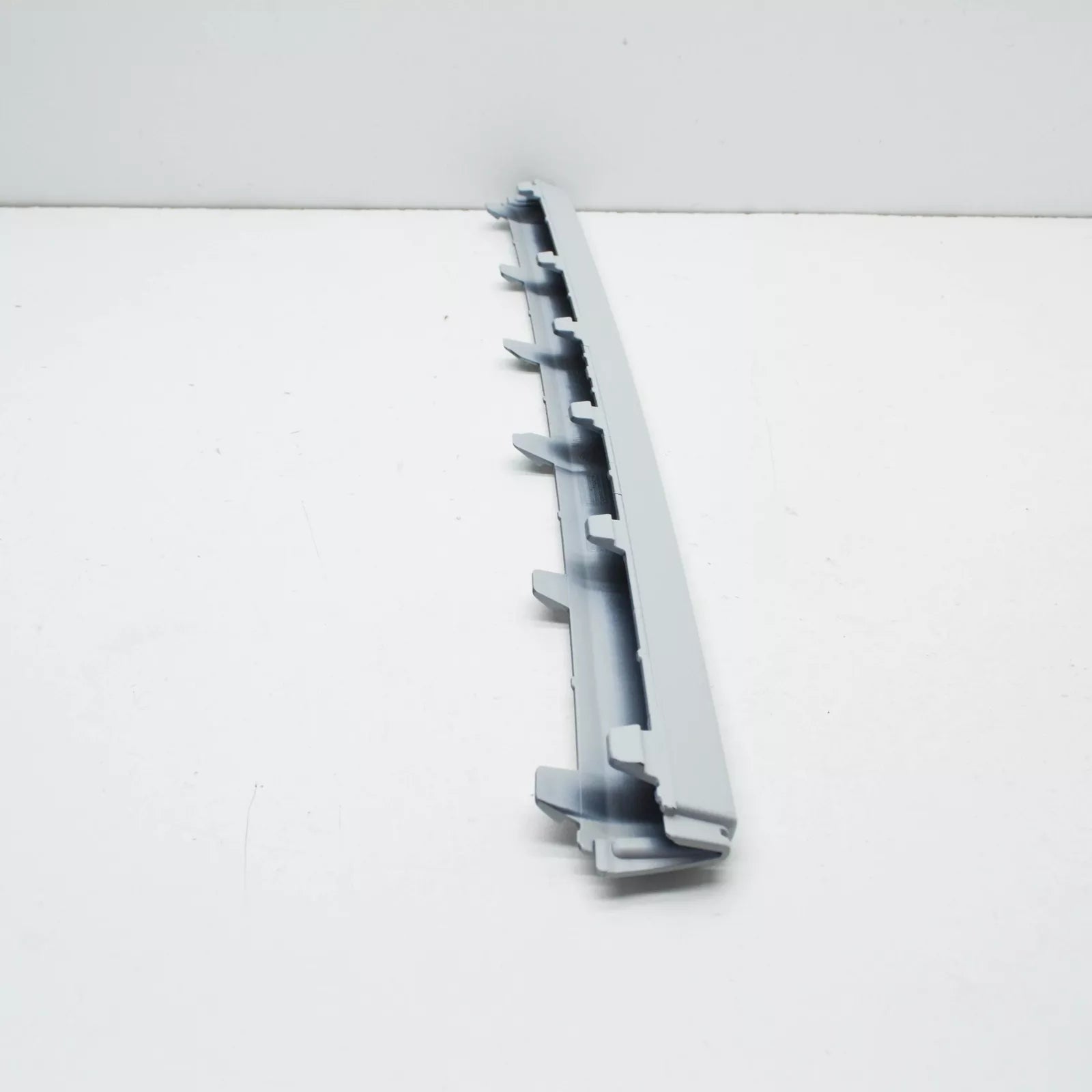 NEW VW TIGUAN AD FRONT BUMPER CENTER VENT GRILLE TRIM 5NA853211FGRU