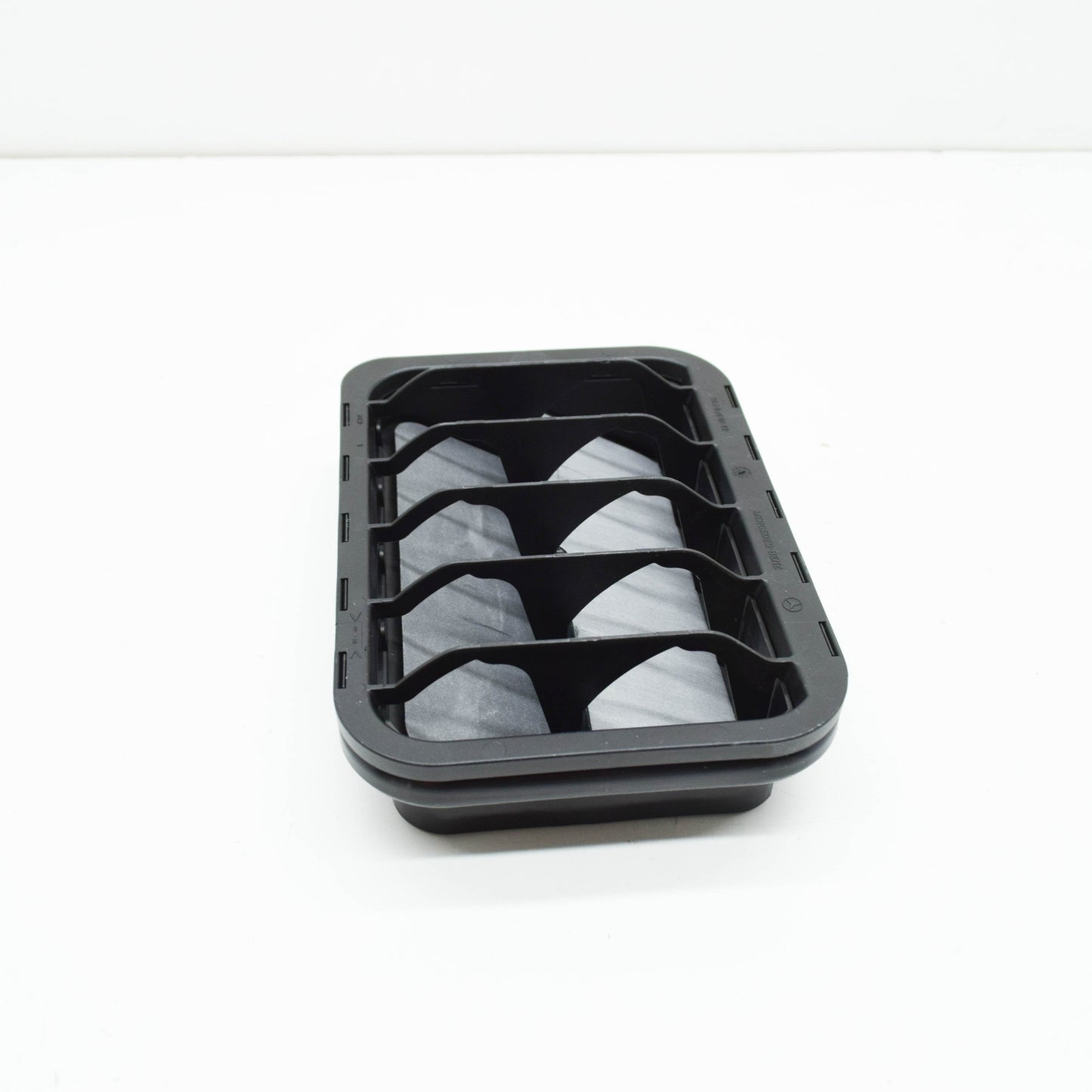 NEW MERCEDES-BENZ C W203 REAR FENDER PRESSURE VENT A2038300142 ORIGINAL