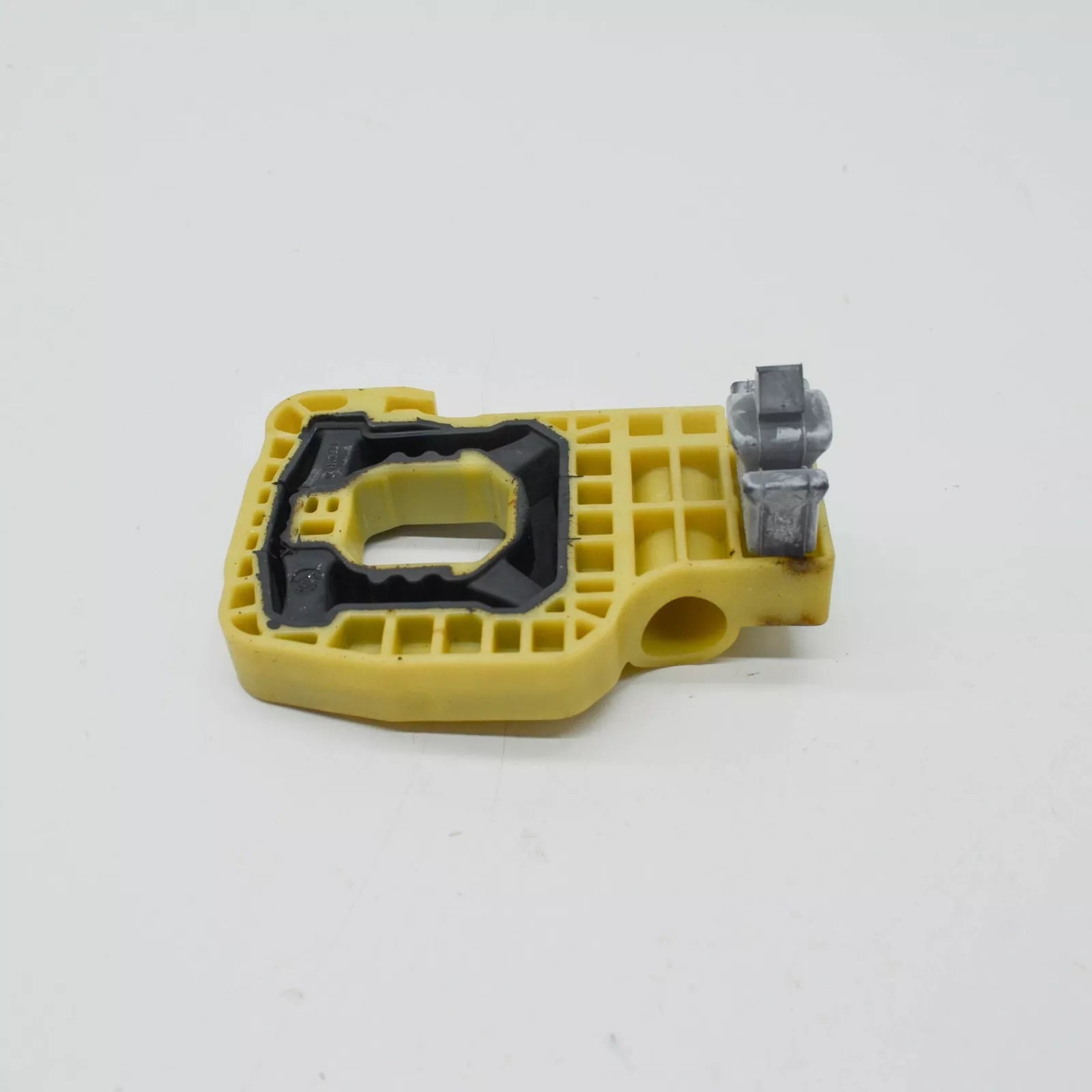 NEW BMW 7 G11 RADIATOR RIGHT SIDE BRACKET 17118632140 8632140 2016 ORIGINAL