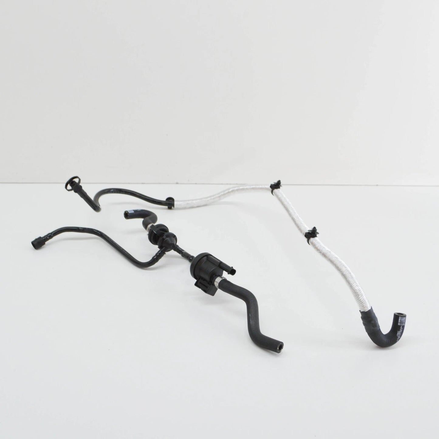 NEW AUDI TT RS 8J VACUUM HOSE WITH CONNECTING PARTS 07K133352C ORIGINAL