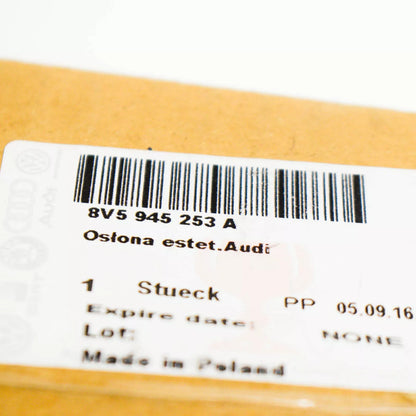 NEW AUDI A3 8V REAR LEFT OUTER TAIL LIGHT TRIM 8V5945253A ORIGINAL