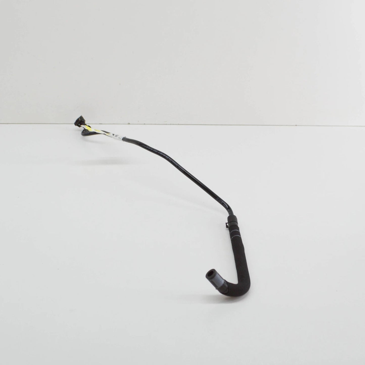 NEW AUDI Q5 8R REAR ENGINE COOLANT HOSE 8R0121081T ORIGINAL