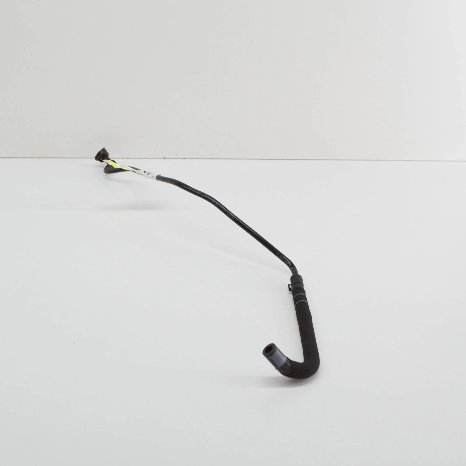 NEW AUDI Q5 8R REAR ENGINE COOLANT HOSE 8R0121081T ORIGINAL