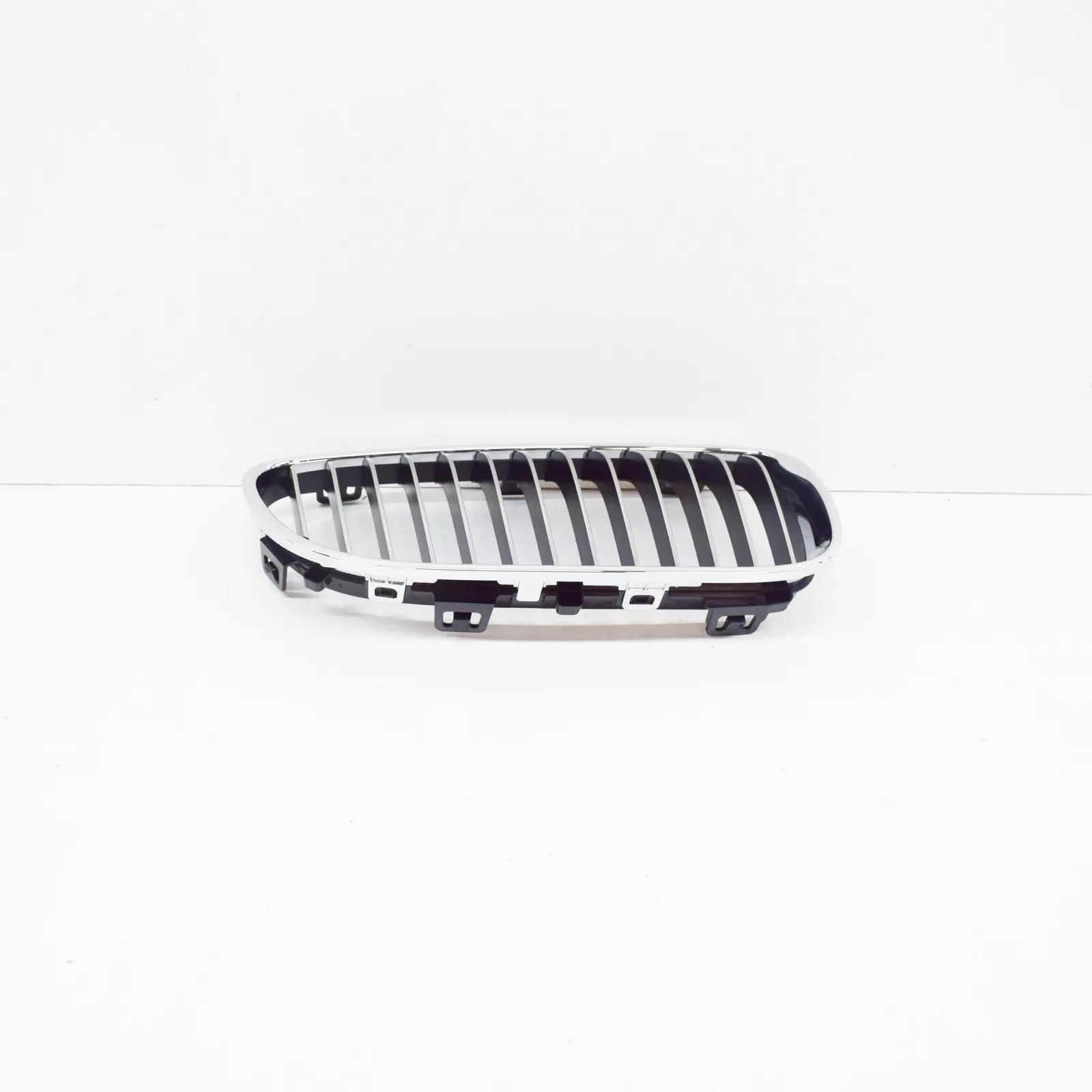 NEW BMW 3 COUPE E92 FRONT RADIATOR RIGHT BLACK CHROME GRILLE 51137254972