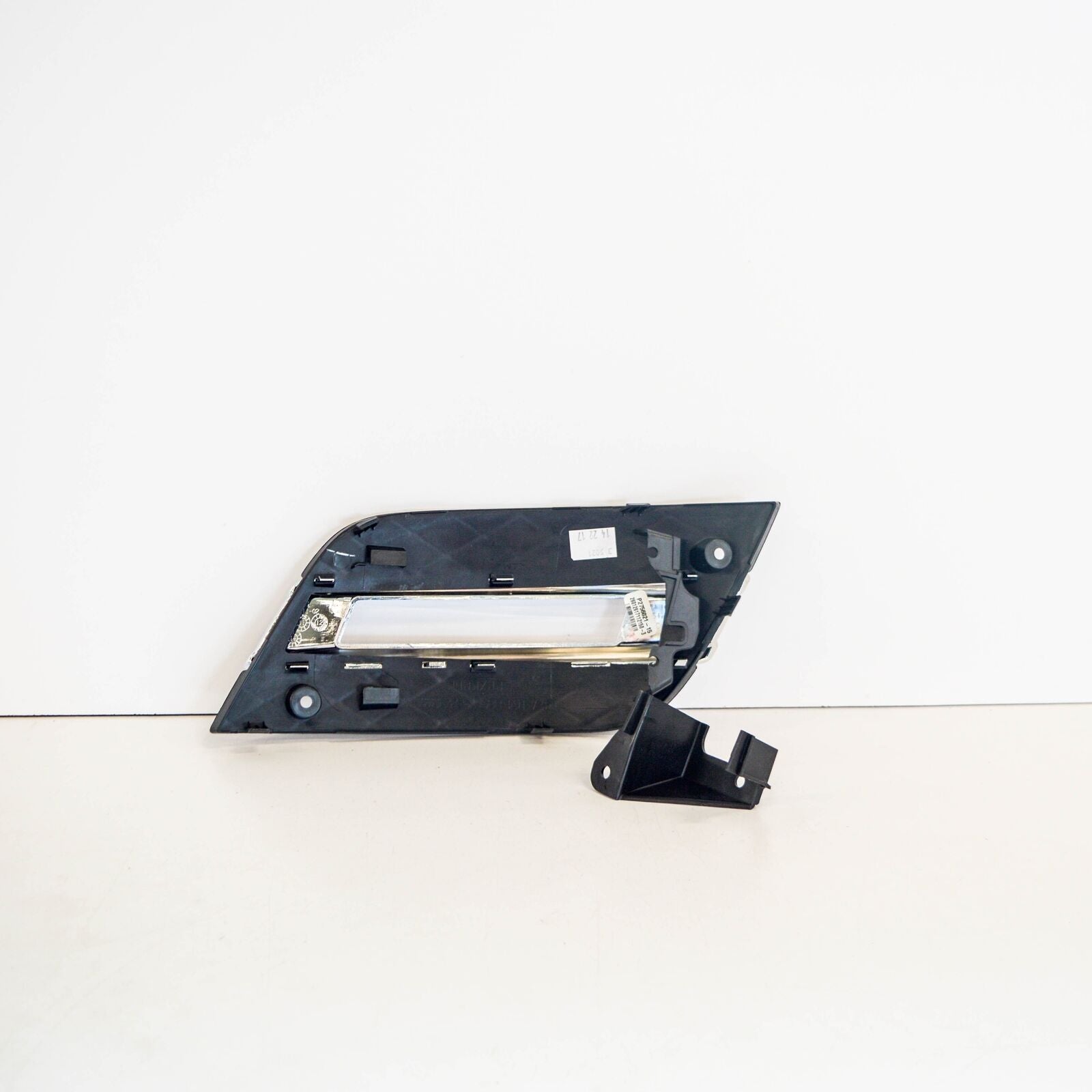 NEW MERCEDES BENZ ML W164 FRONT BUMPER RIGHT GRILLE COVER A1648802024 ORIGINAL