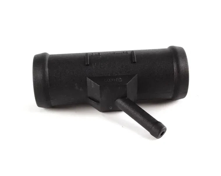 NEW VOLKSWAGEN BEETLE 9C COOLING SYSTEM FLANGE DISTRIBUTOR 1C0121438A ORIGINAL