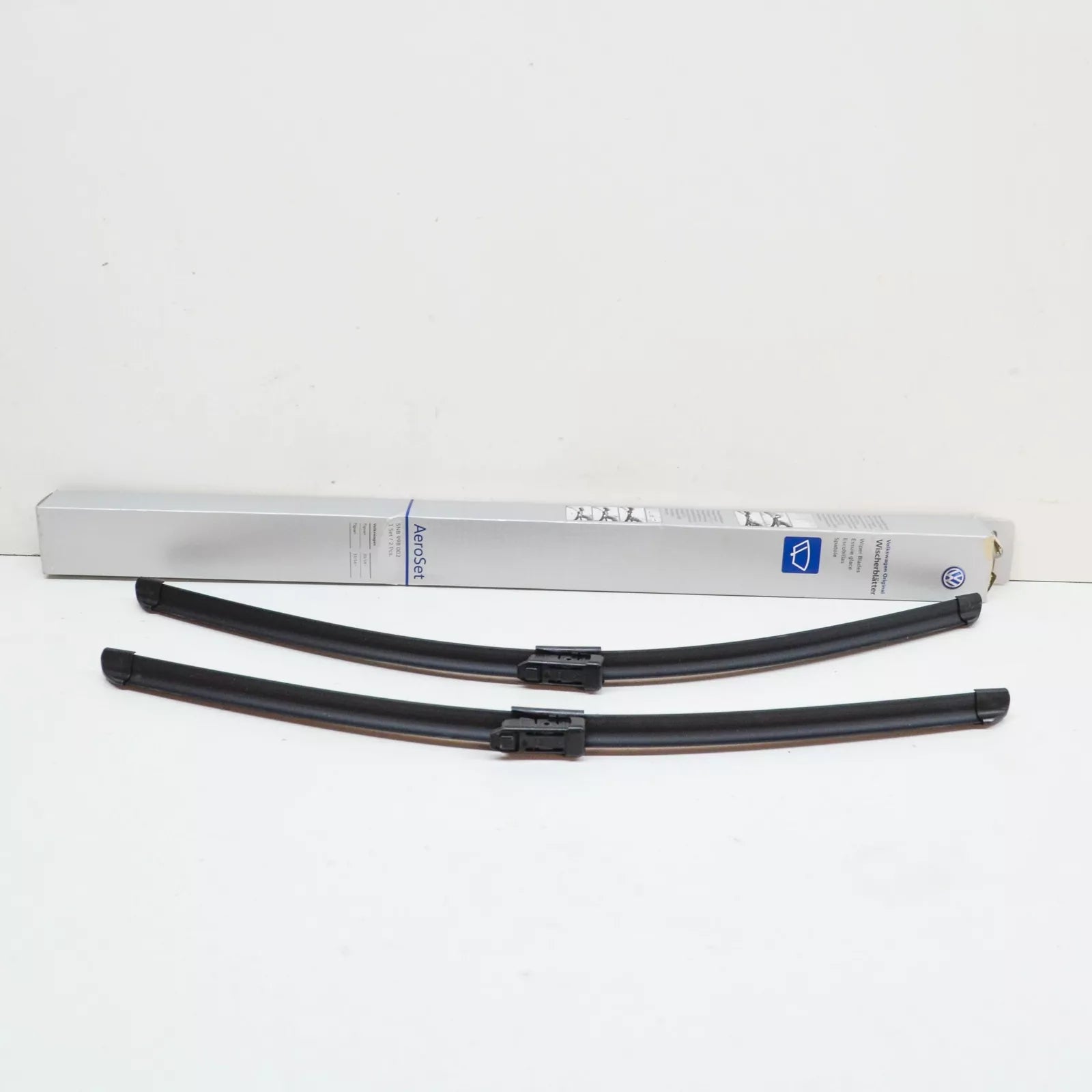 NEW VOLKSWAGEN TIGUAN MK1 FRONT WIPER BLADES SET 5NB998002 ORIGINAL