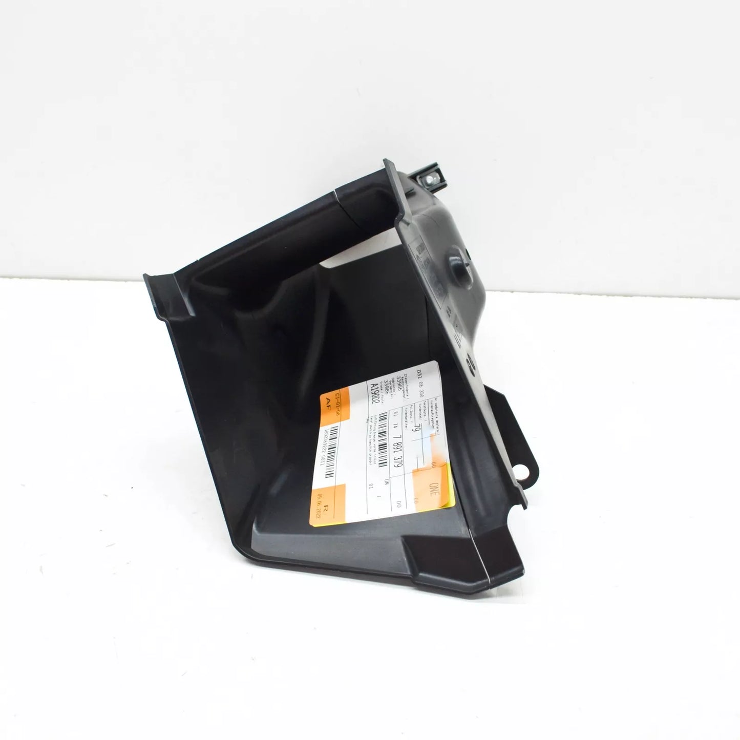 NEW BMW 3 E90 FRONT LEFT BRAKE COOLING AIR DUCT 7891379 51747891379 ORIGINAL