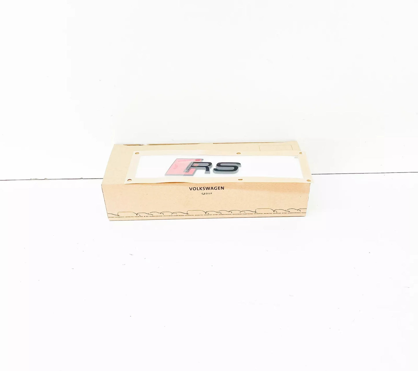 NEW AUDI E-TRON GT REAR BOOTLID RS BADGE LOGO 4J3853740AT94