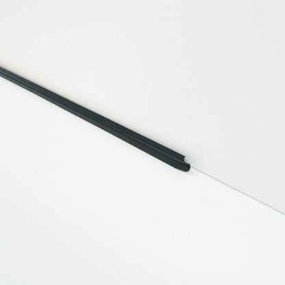 NEW VW AMAROK 2H FRONT LEFT OUTER WINDOW APERTURE SEAL 2H0837703C5AP