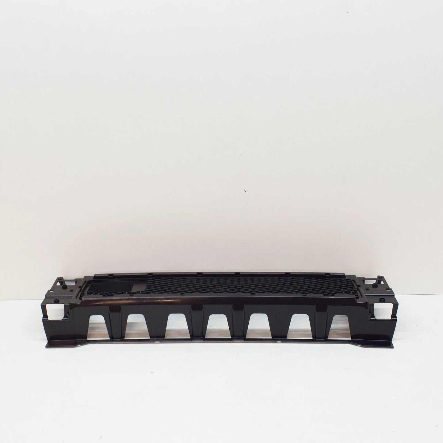 NEW MERCEDES-BENZ G W463 FRONT BUMPER CENTER LOWER GRILLE A4638851100