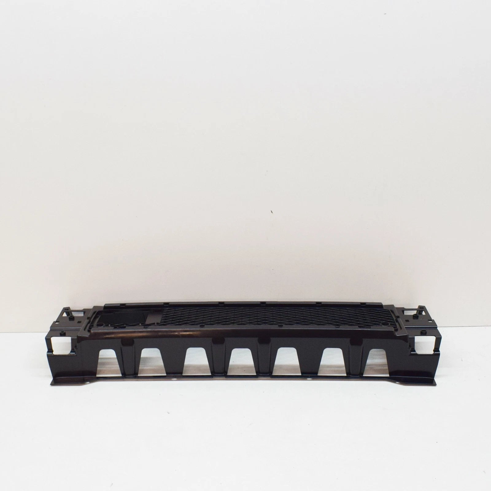 NEW MERCEDES-BENZ G W463 FRONT BUMPER CENTER LOWER GRILLE A4638851100