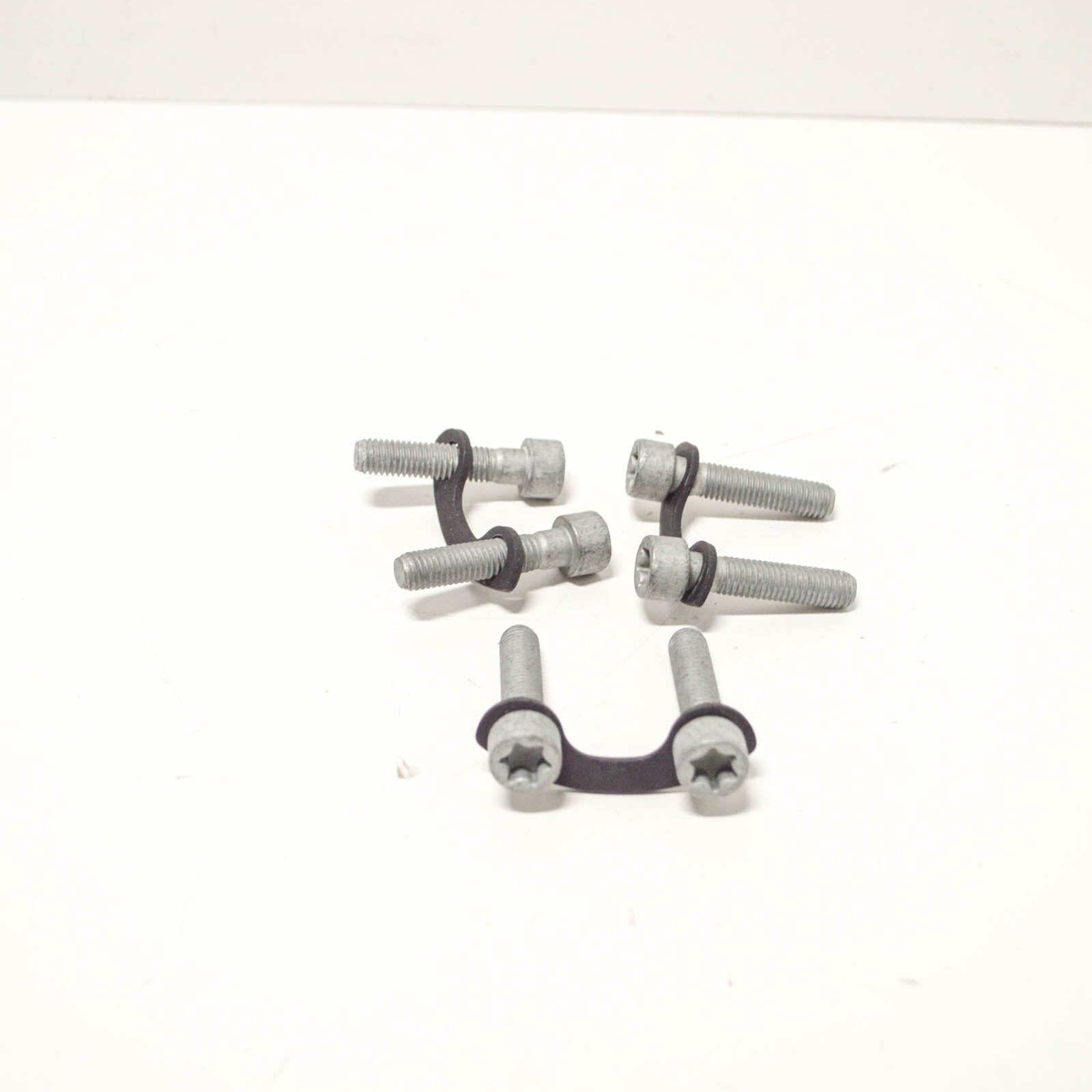 NEW MERCEDES BENZ ML W164 PROPELLER SHAFT FASTENING PLATE TS A1644100125